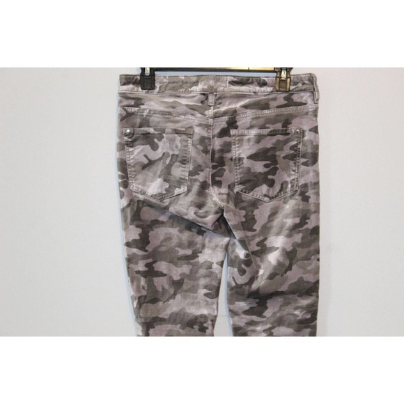 ✨2/$20 Pilcro & The Letterpress Anthro Velvet Camo Hi Rise Skinny Pant 28 H14666 - Picture 5 of 10